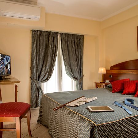 Marini Park Hotel Castel di Leva Екстер'єр фото