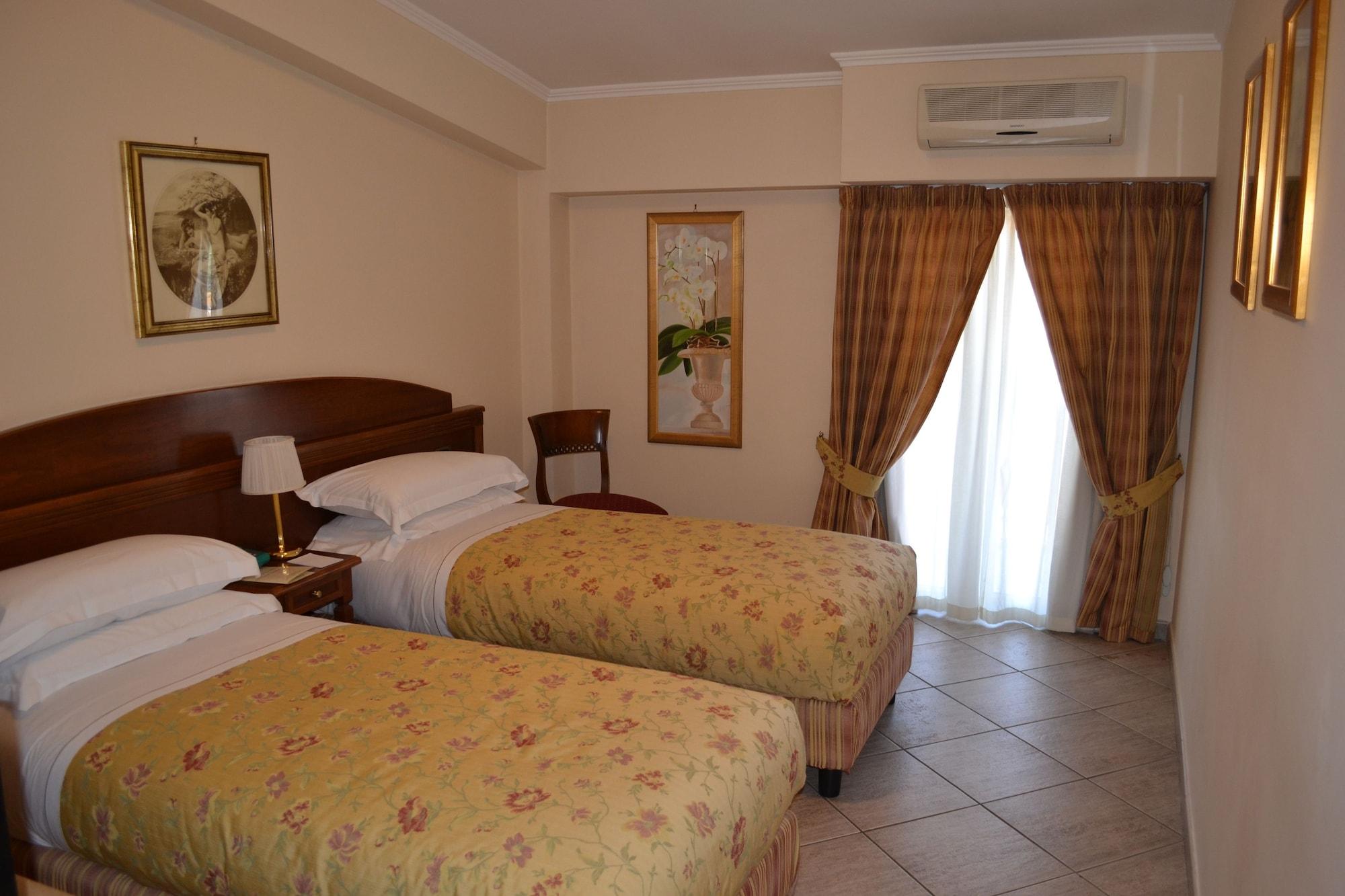 Marini Park Hotel Castel di Leva Екстер'єр фото