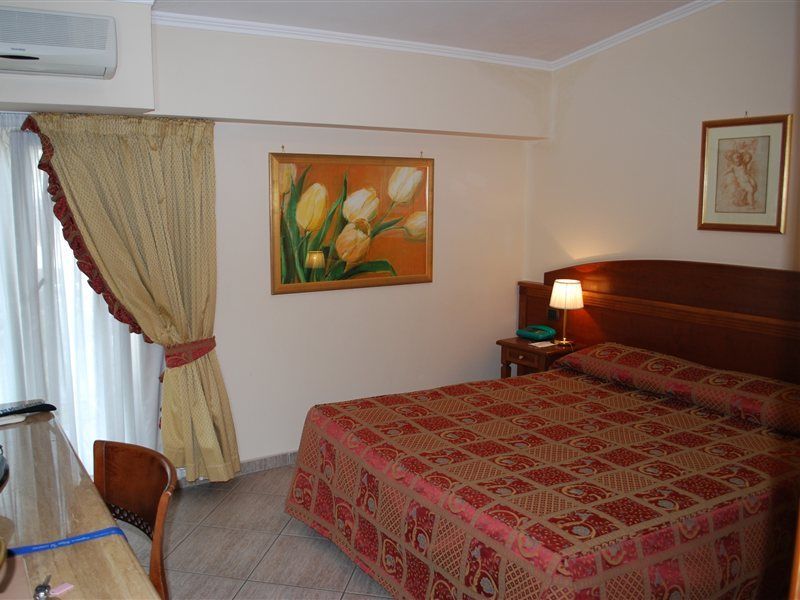 Marini Park Hotel Castel di Leva Екстер'єр фото