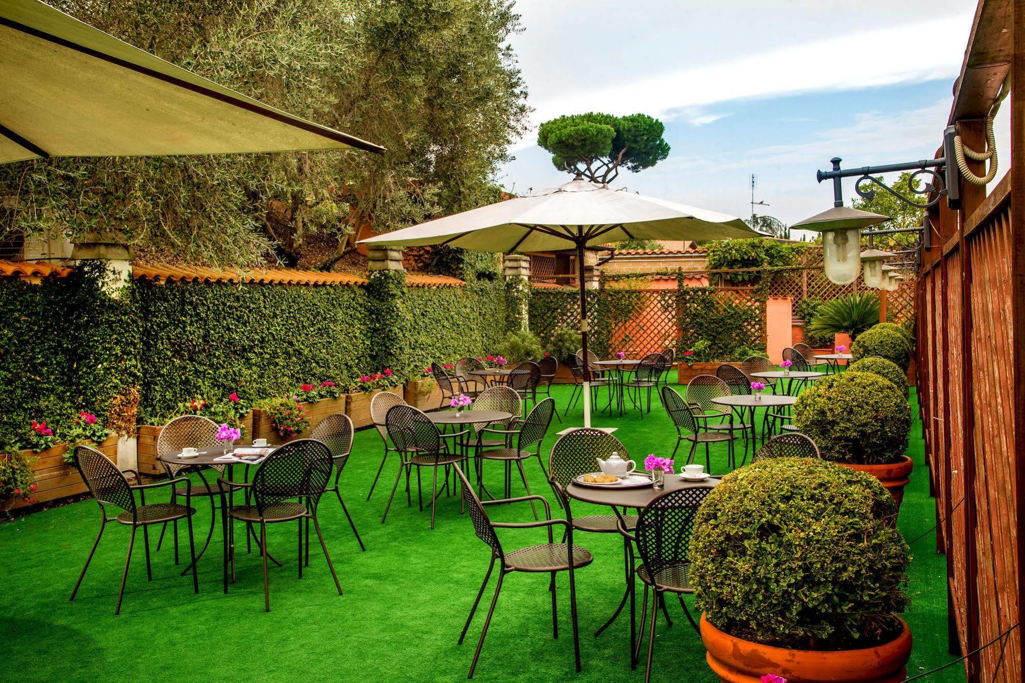 Marini Park Hotel Castel di Leva Екстер'єр фото